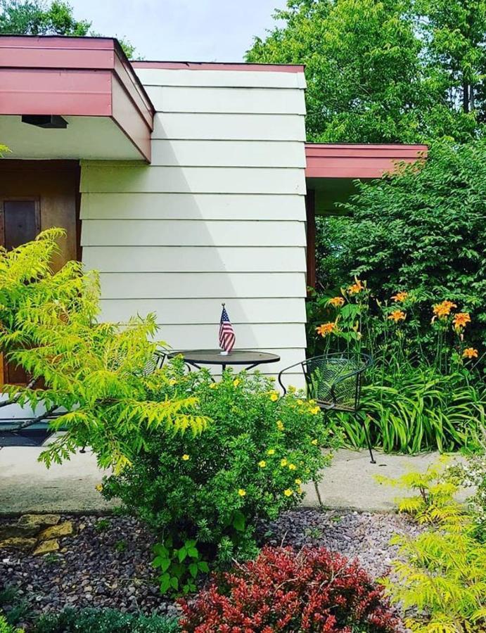 سبرينغ غرين The Usonian Inn Llc المظهر الخارجي الصورة